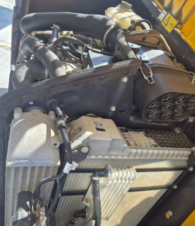 TELESKOPSKI UTOVARIVAČ JCB HI-VIZ 530.140 - Slika 8